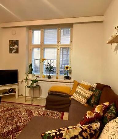 Lovely Apartment In The Centre, Street Level And Inner Yard Helsinki Exterior foto